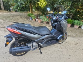 Yamaha xmax 125 tech max