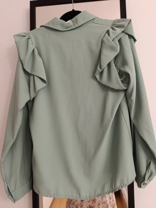 Camisa MUSE verde con volantes