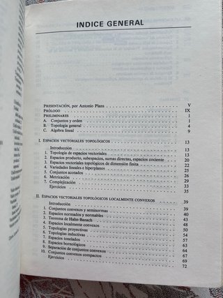 Espacios vectoriales topológicos