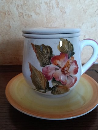 Tazze dipinte a mano con sottotazza