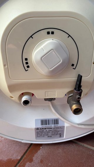 Termo calentador de agua Ariston blanco