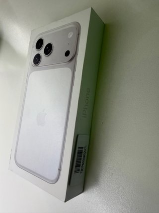 iPhone 17 Pro Max Plata
