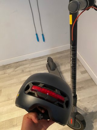 Patinete eléctrico gris