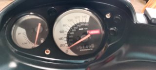 Moto Scooter Negra y Roja