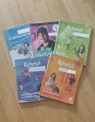 LIBROS DE TEXTO DE  1°ESO metodo REVUELA.