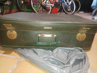 Maleta antigua vintage fibrita