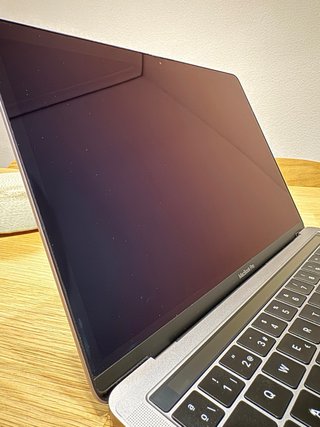MacBook Pro 13 del 2018 color Plata con Touch Bar