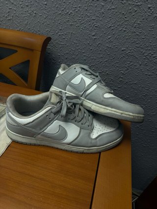 Nike Bambas Grises y Blancas