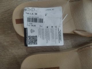 Chanclas Ipanema beige trenzadas con etiqueta