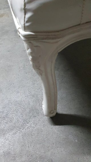 Diván blanco capitoné