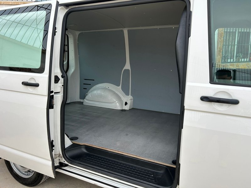Volkswagen Transporter 2020, foto 17