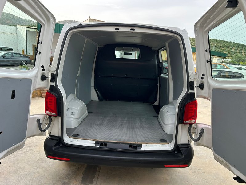 Volkswagen Transporter 2020, foto 23