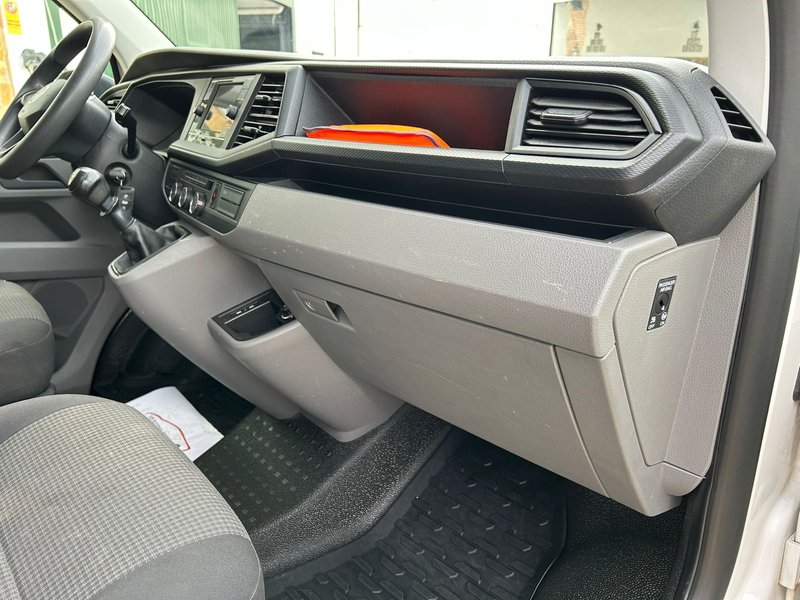 Volkswagen Transporter 2020, foto 34