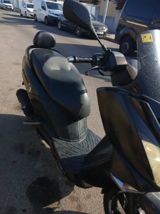 Peugeot Citystar 125cc Negra
