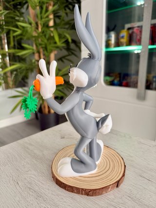 Figura Bugs Bunny con Zanahoria