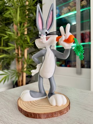 Figura Bugs Bunny con Zanahoria
