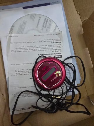 Sony Walkman NW-E107 1GB MP3