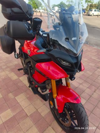 Yamaha Tracer 9 GT cargada de extras