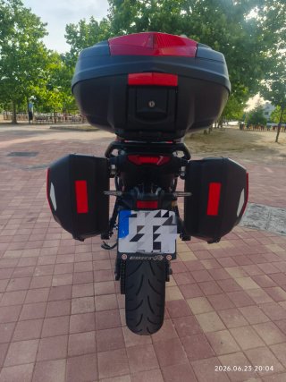 Yamaha Tracer 9 GT cargada de extras