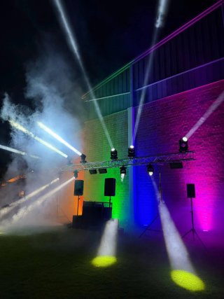 Alquiler Sonido altavoces  y Luces para Eventos