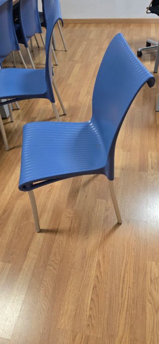 Lote 30 sillas oficina en perfecto estado