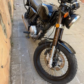 Scrambler 125 Negra