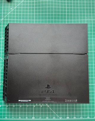PS4 (PlayStation 4) 500GB + 2 Mandos + 15 Juegos