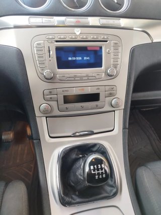 Ford Galaxy 2010