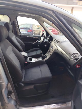 Ford Galaxy 2010