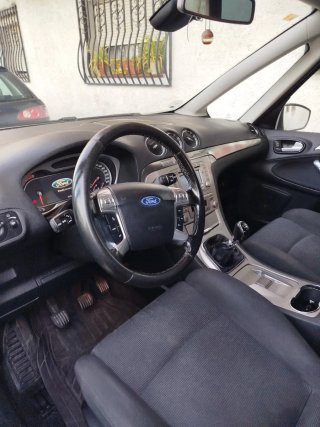 Ford Galaxy 2010