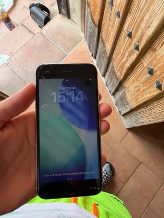 iPhone SE