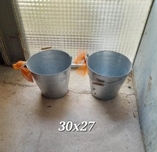 2 Cubos Metálicos con Asas de Madera