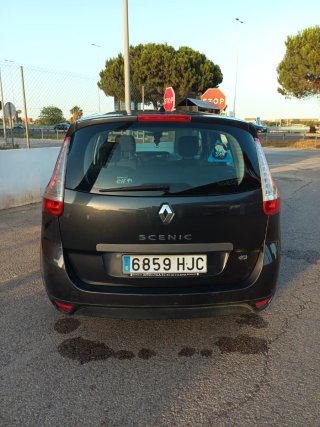 Renault Grand Scenic 2012