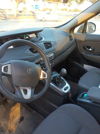 Renault Grand Scenic 2012