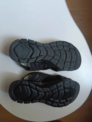 Sandalias Skechers Flex-Lite Negras yoga foam