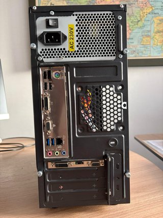 Ordenador MSI i5-7400 | 8GB RAM | SSD