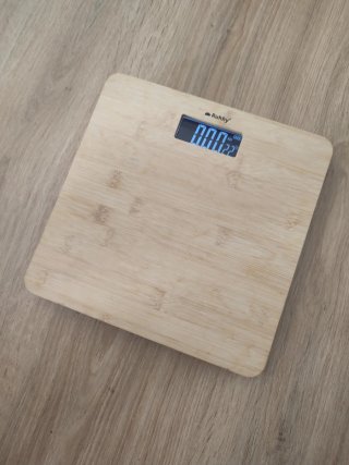 Báscula Madera y hamaca beis