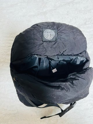 Gorro Stone Island Negro Invierno para nieve.