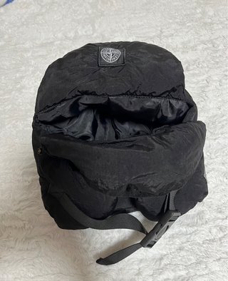 Gorro Stone Island Negro Invierno para nieve.