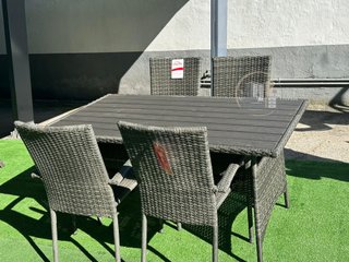 Nueva terraza de mesa + 4 sillas