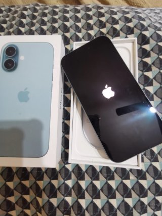 iPhone 16 Azul