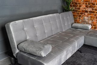 Sofá-cama chaise-longue gris terciopelo