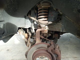 AMORTIGUADOR DELANTERO DERECHO JEEP CHEROKEE (KJ)