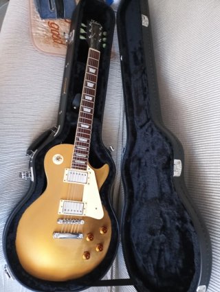 Guitarra Tokai Les Paul Love Rock Goldtop