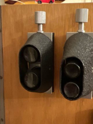 Microscopio Binocular Antiguo con Estuche