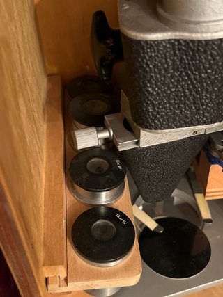 Microscopio Binocular Antiguo con Estuche