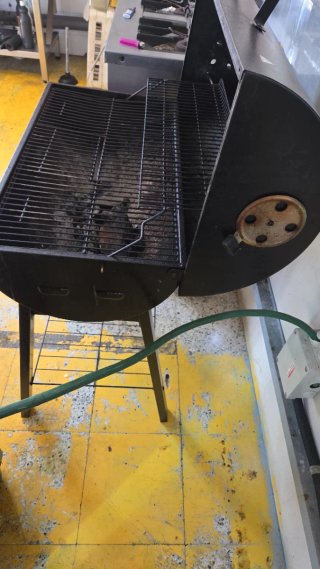 Barbacoa Parrilla Asador Metal y Madera
