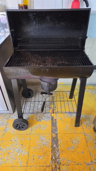 Barbacoa Parrilla Asador Metal y Madera