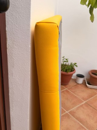 Cabecero cama 105cm amarillo polipiel