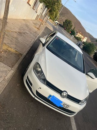 Volkswagen Golf 7 tdi.